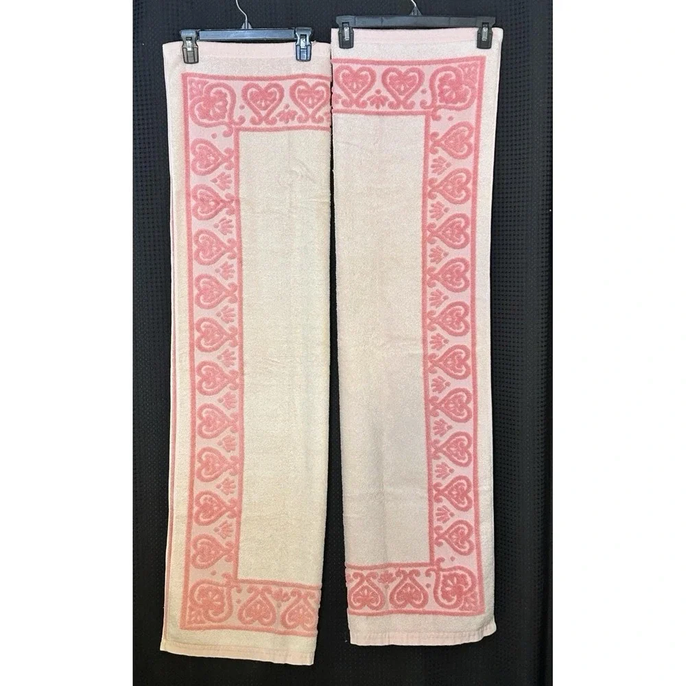 Vtg 70s Sears 2 Sculpted Pink Hearts Bath Towel 25x47